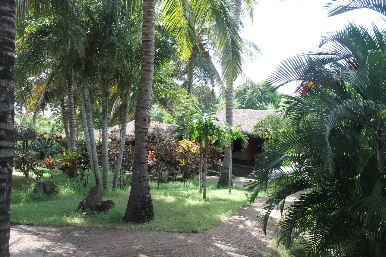Hotel De La Baie Antsiranana Экстерьер фото